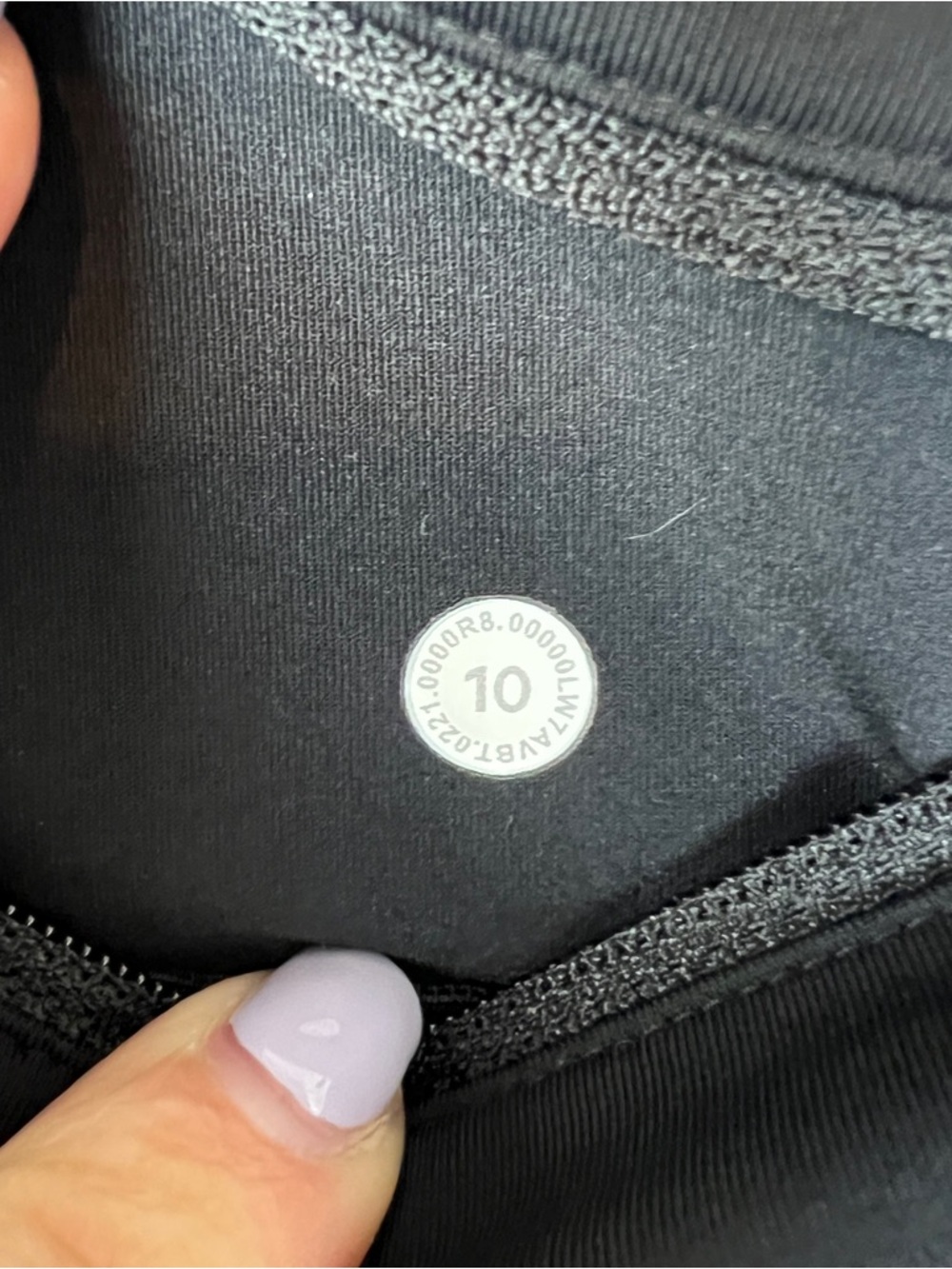 Lululemon Speed Up Shorts Mid Rise - Picture 4 of 4